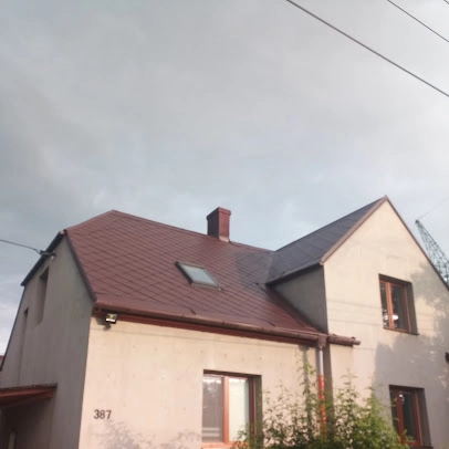 -Renovační nátěr eternitové střechy