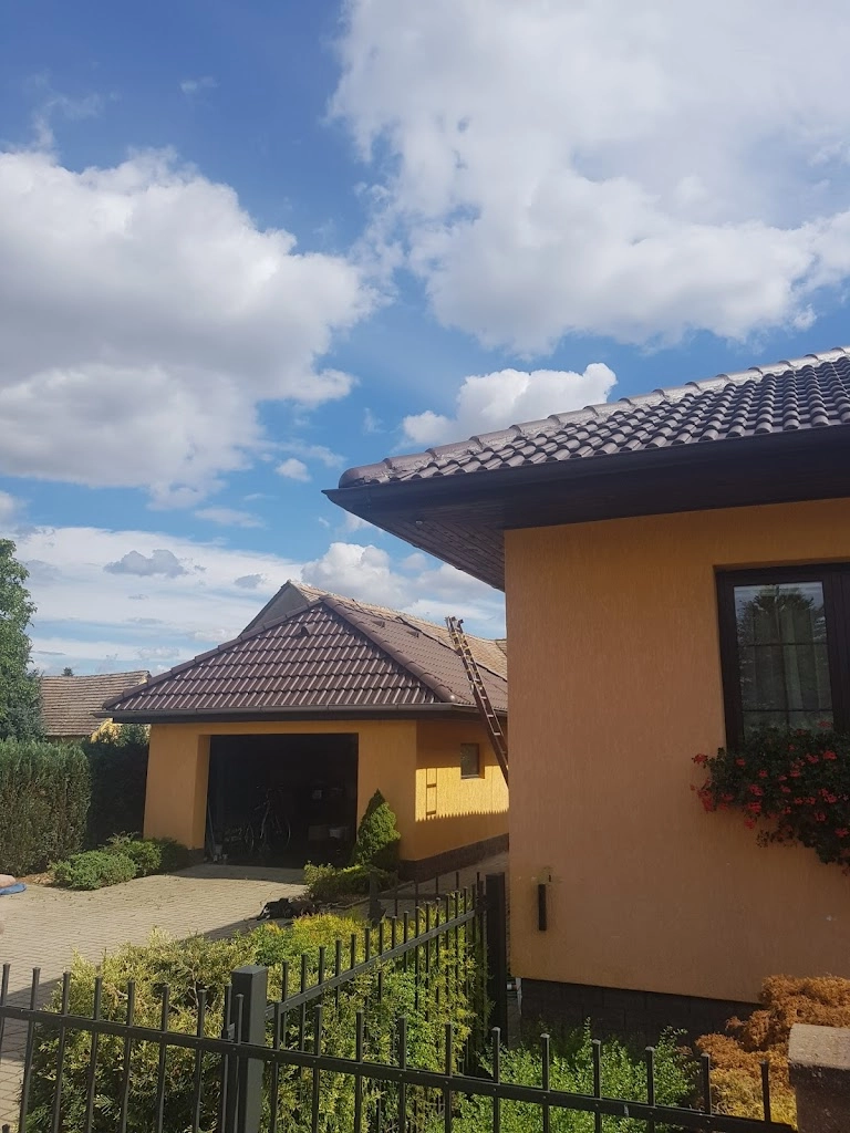 -Renovační nátěr taškové střechy