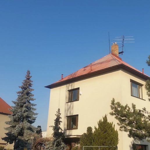 -Renovační nátěr alukrytové střechy