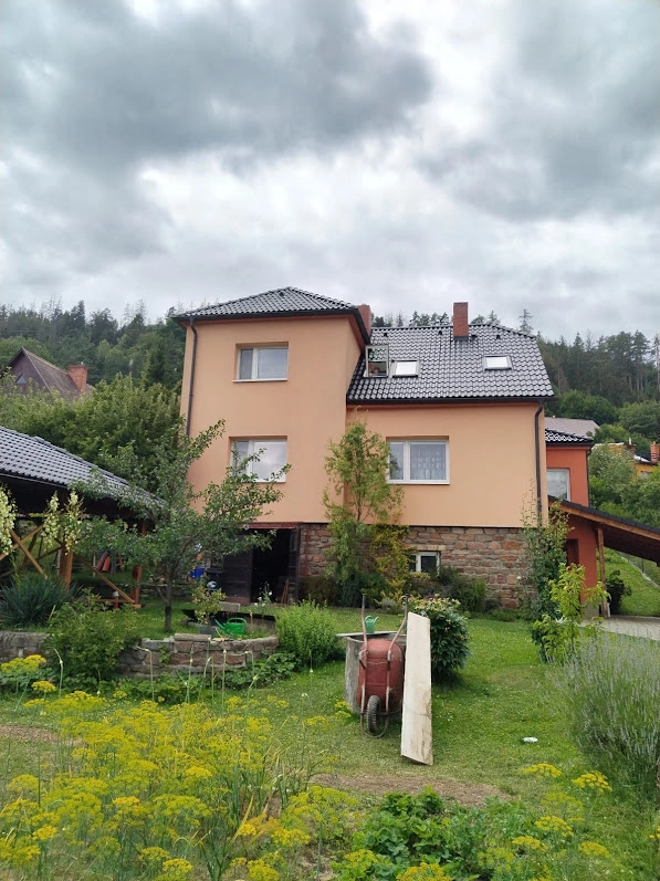 Renovační nátěr taškové střechy