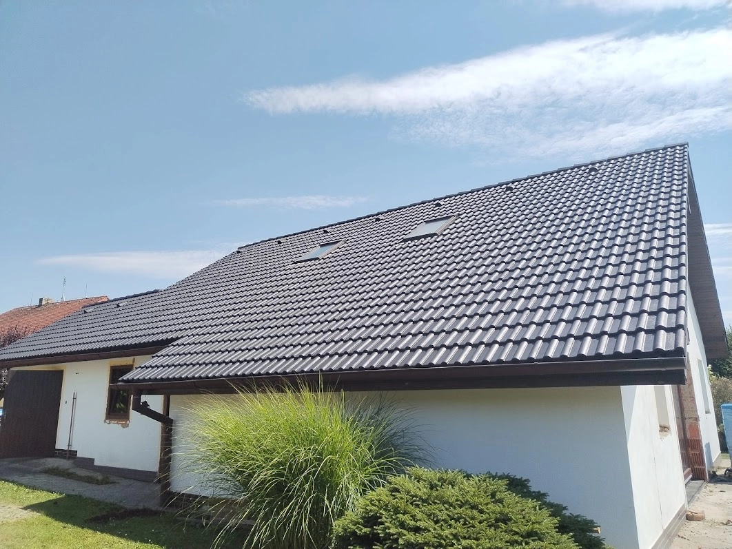 Renovační nátěr taškové střechy