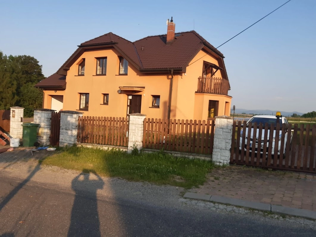 Renovační nátěr taškové střechy 