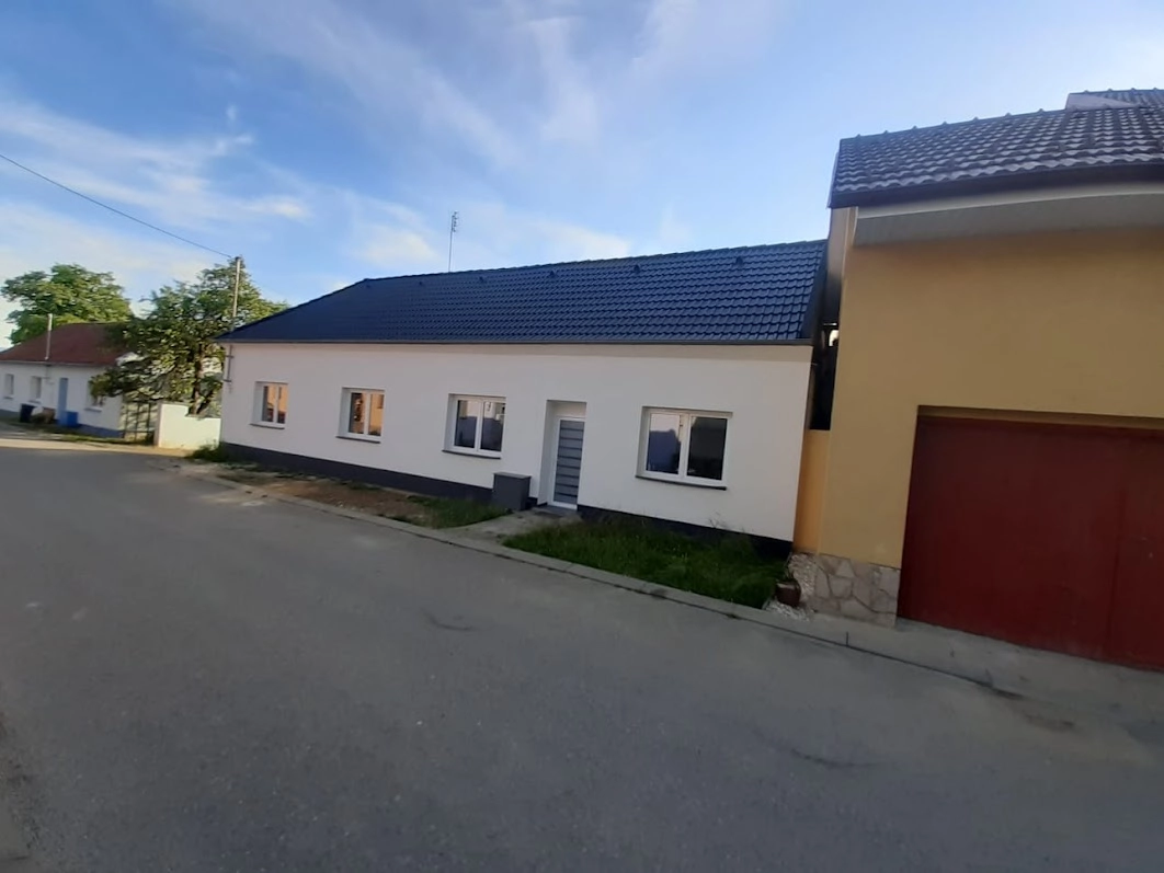 Renovační nátěr taškové střechy