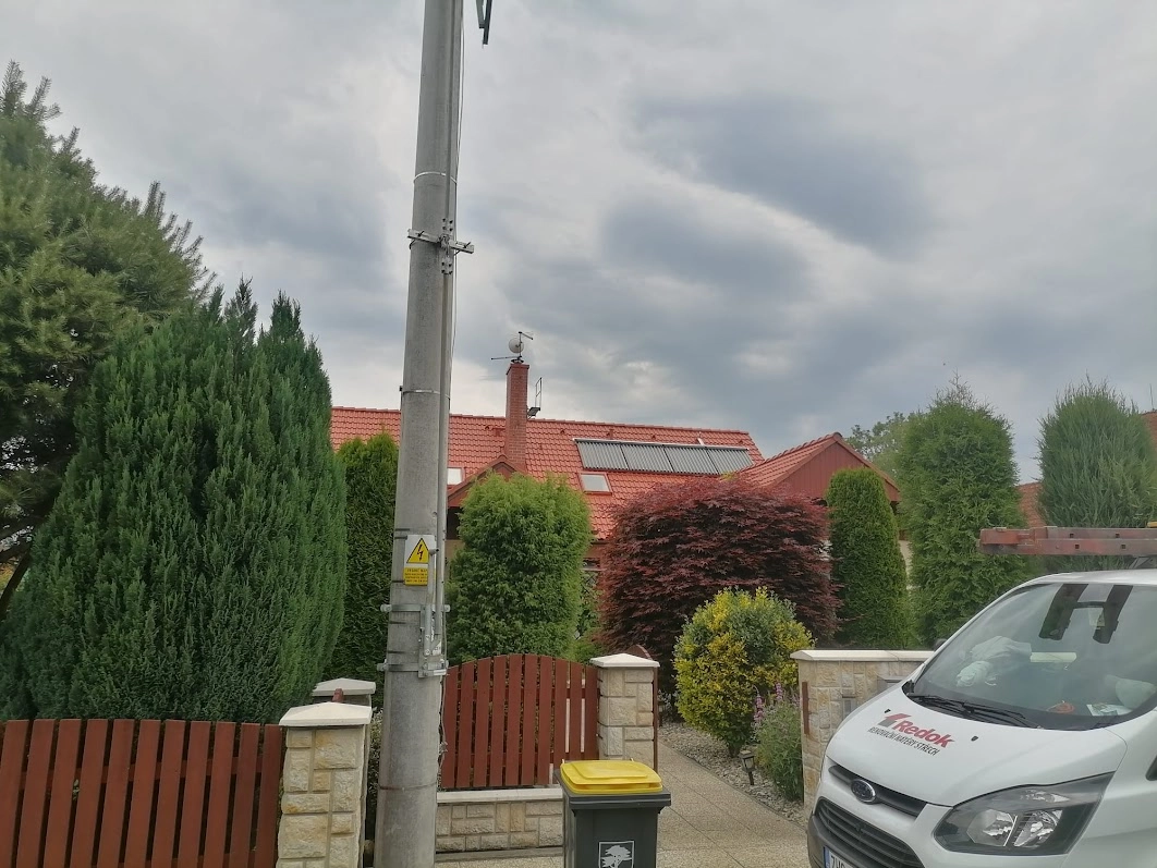 Renovační nátěr taškové střechy