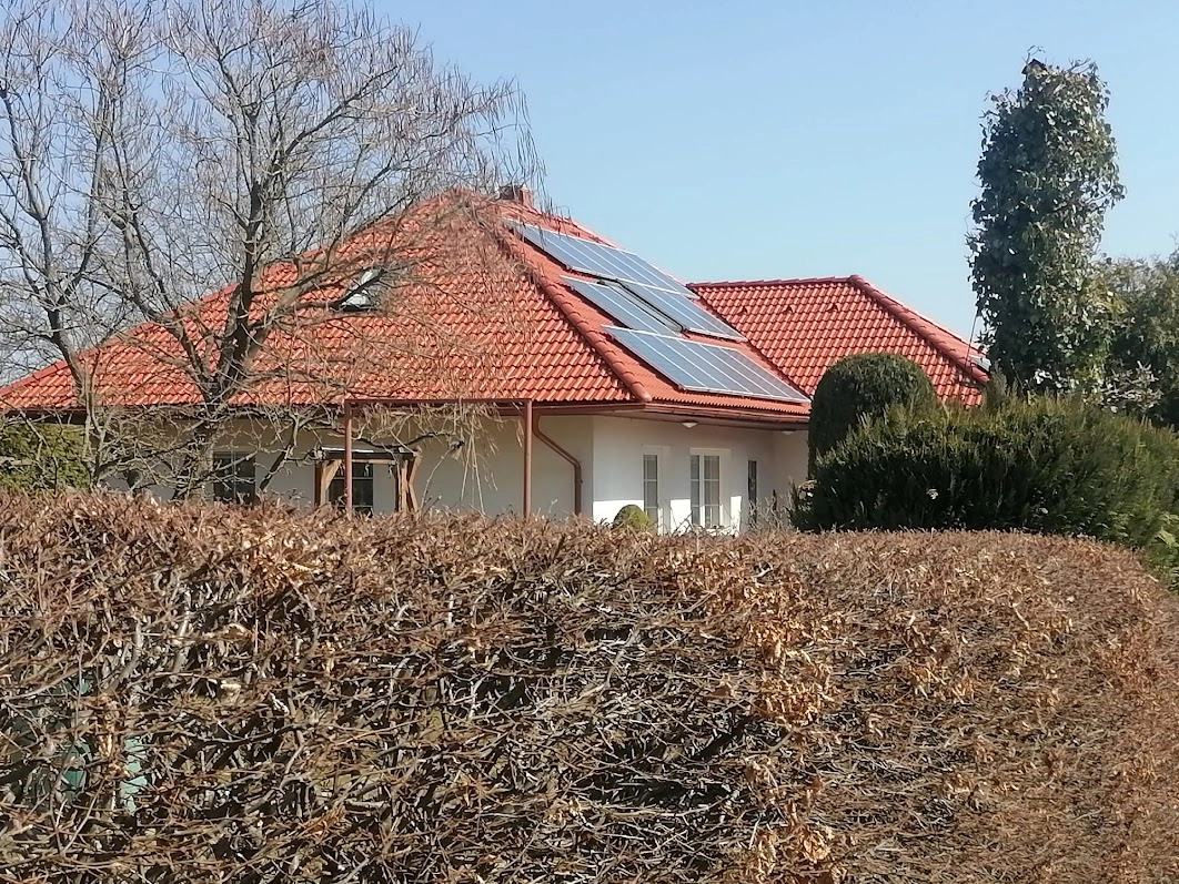 Renovační nátěr taškové střechy