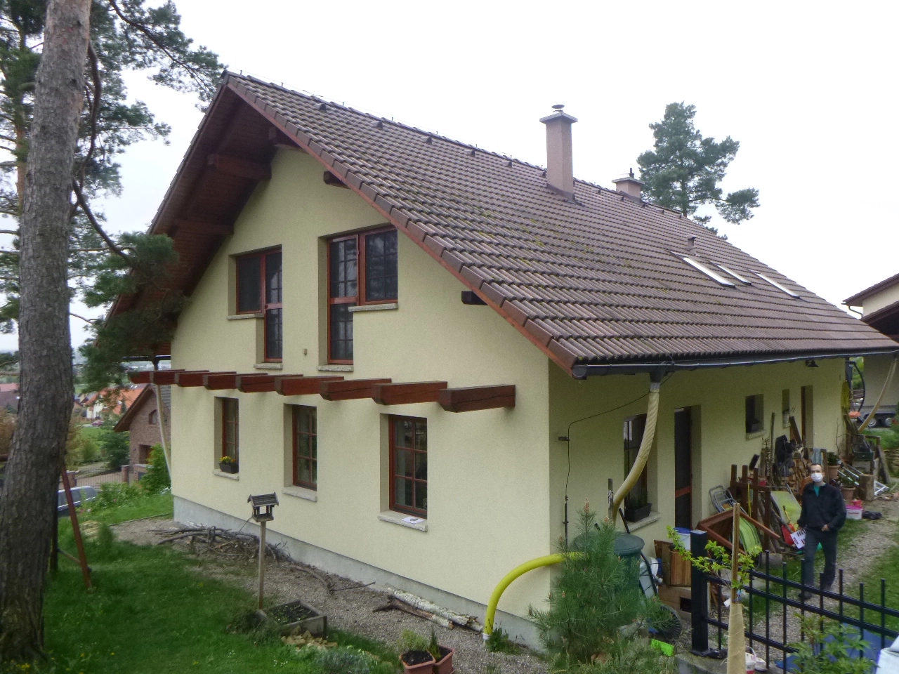 Renovační nátěr taškové střechy