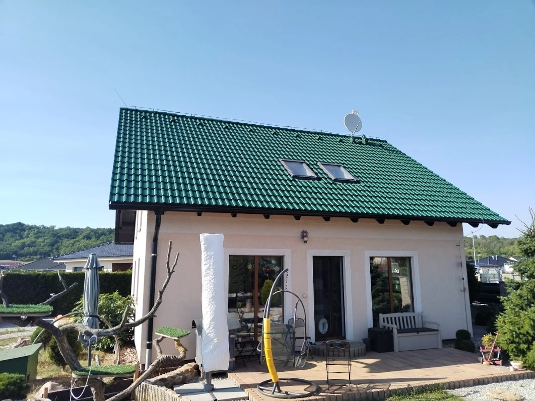 Renovační nátěr taškové střechy