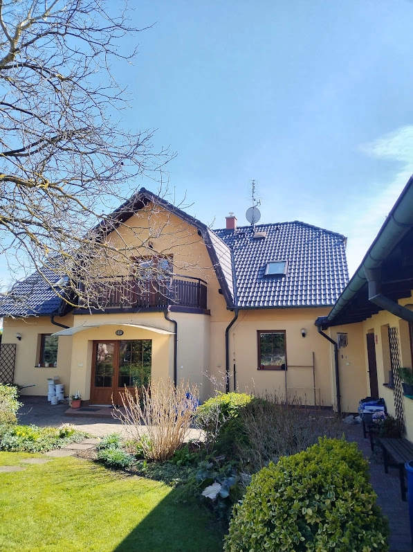 Renovační nátěr taškové střechy