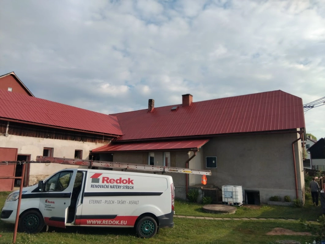Renovační nátěr plechové střechy - po